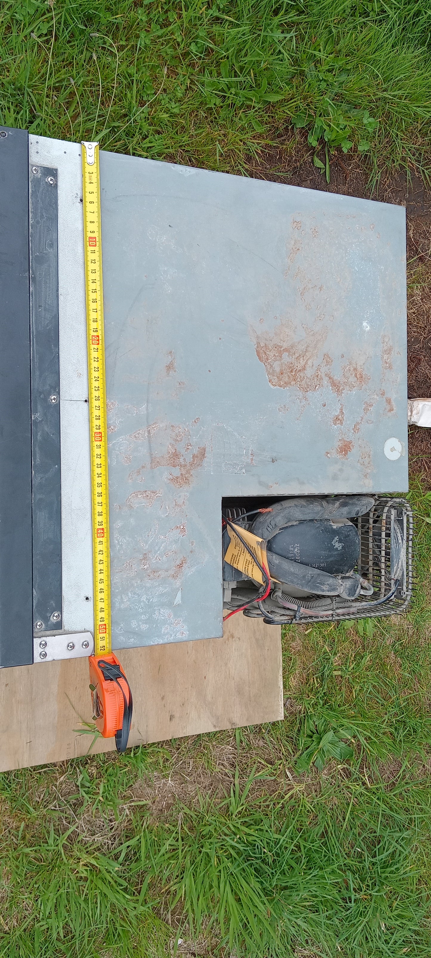 Isotherm 12 volt fridge secondhand