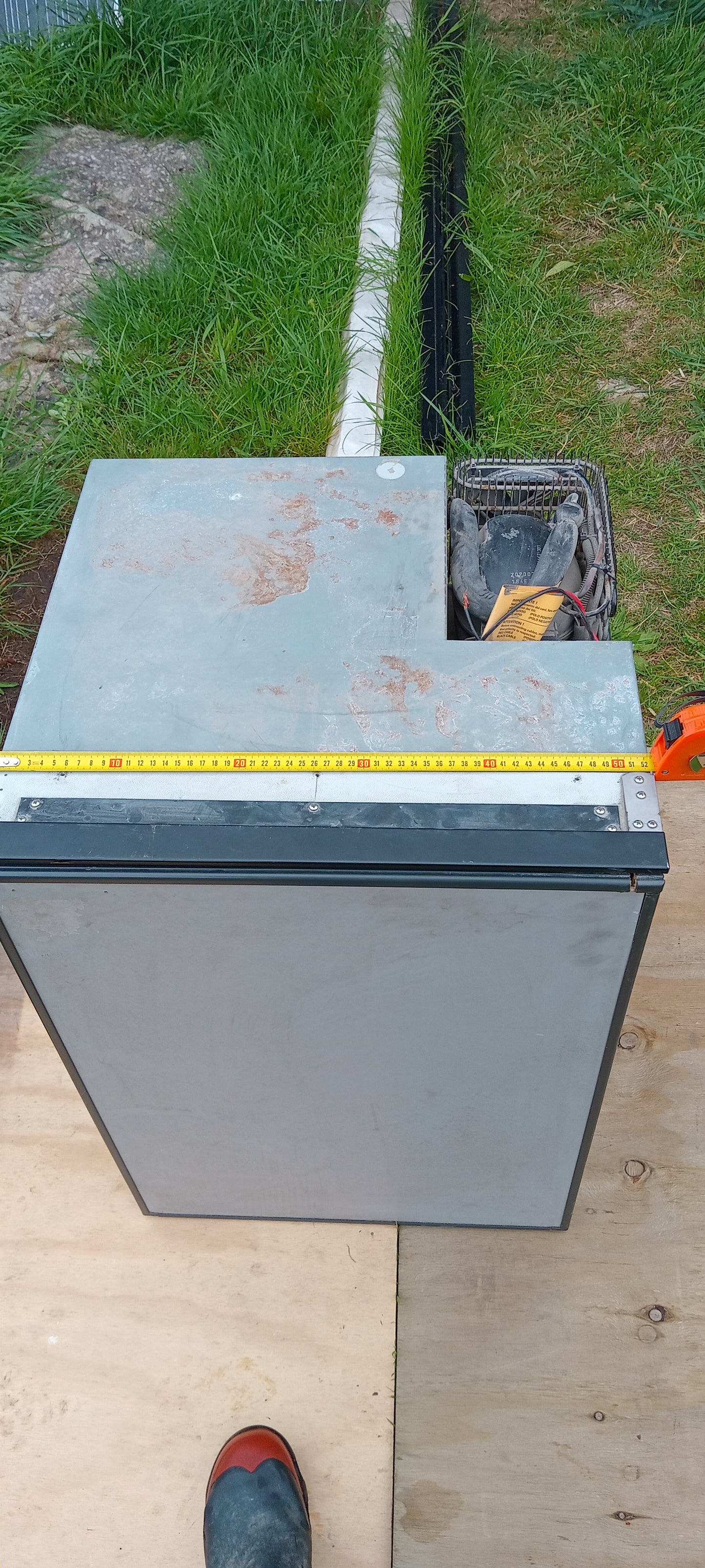 Isotherm 12 volt fridge secondhand