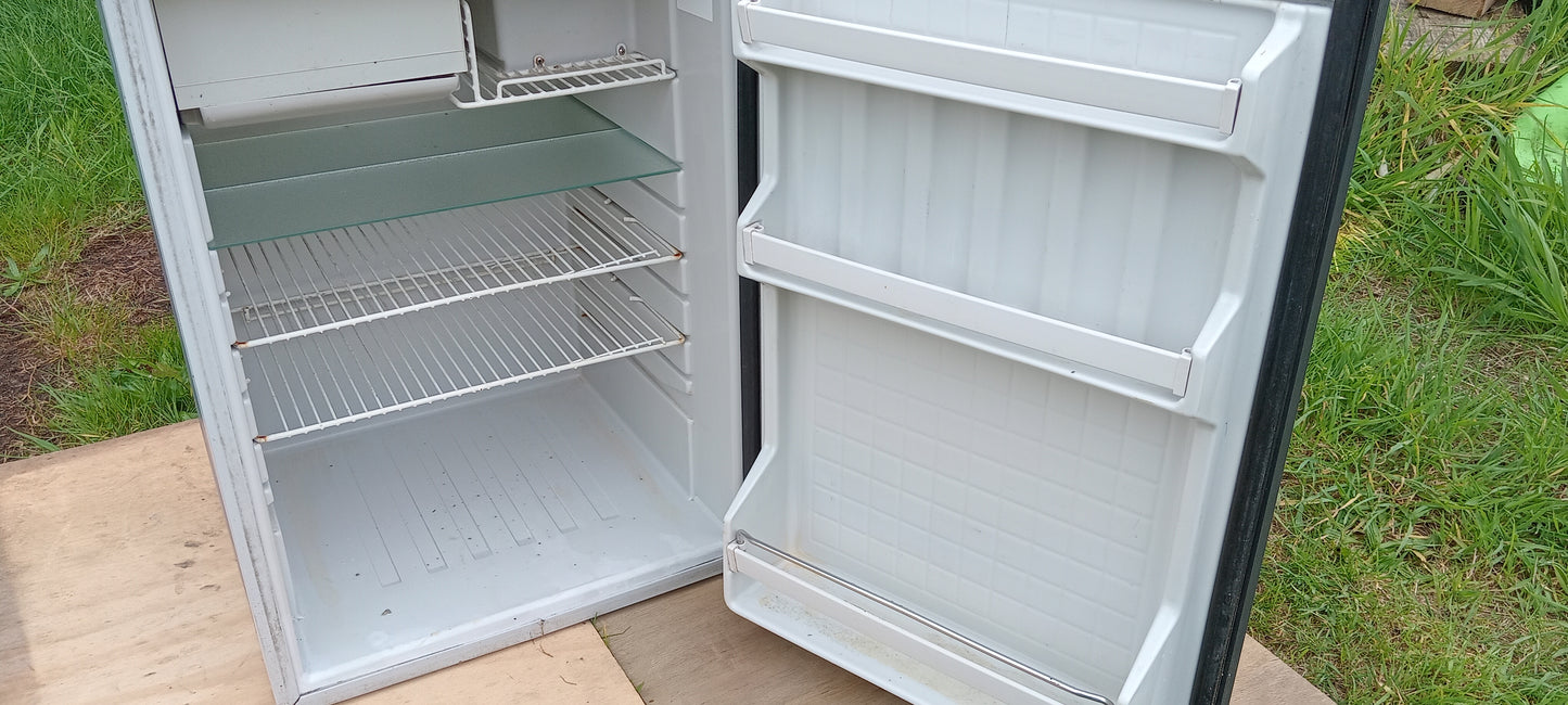 Isotherm 12 volt fridge secondhand