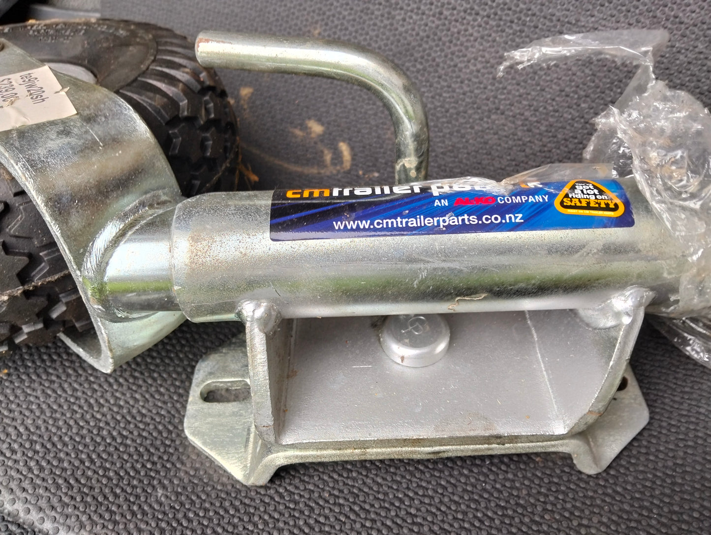 Jockey wheels, for caravans and trailers